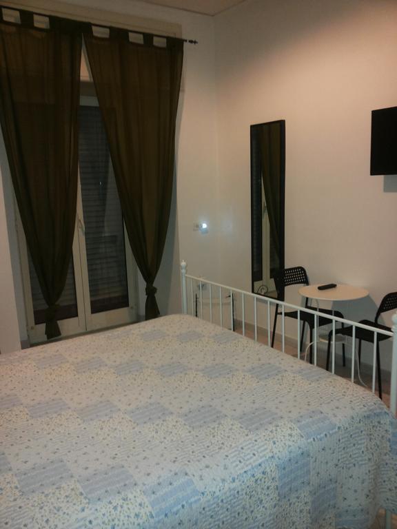 Antica Dimora Naples Bed and Breakfast Kamer foto